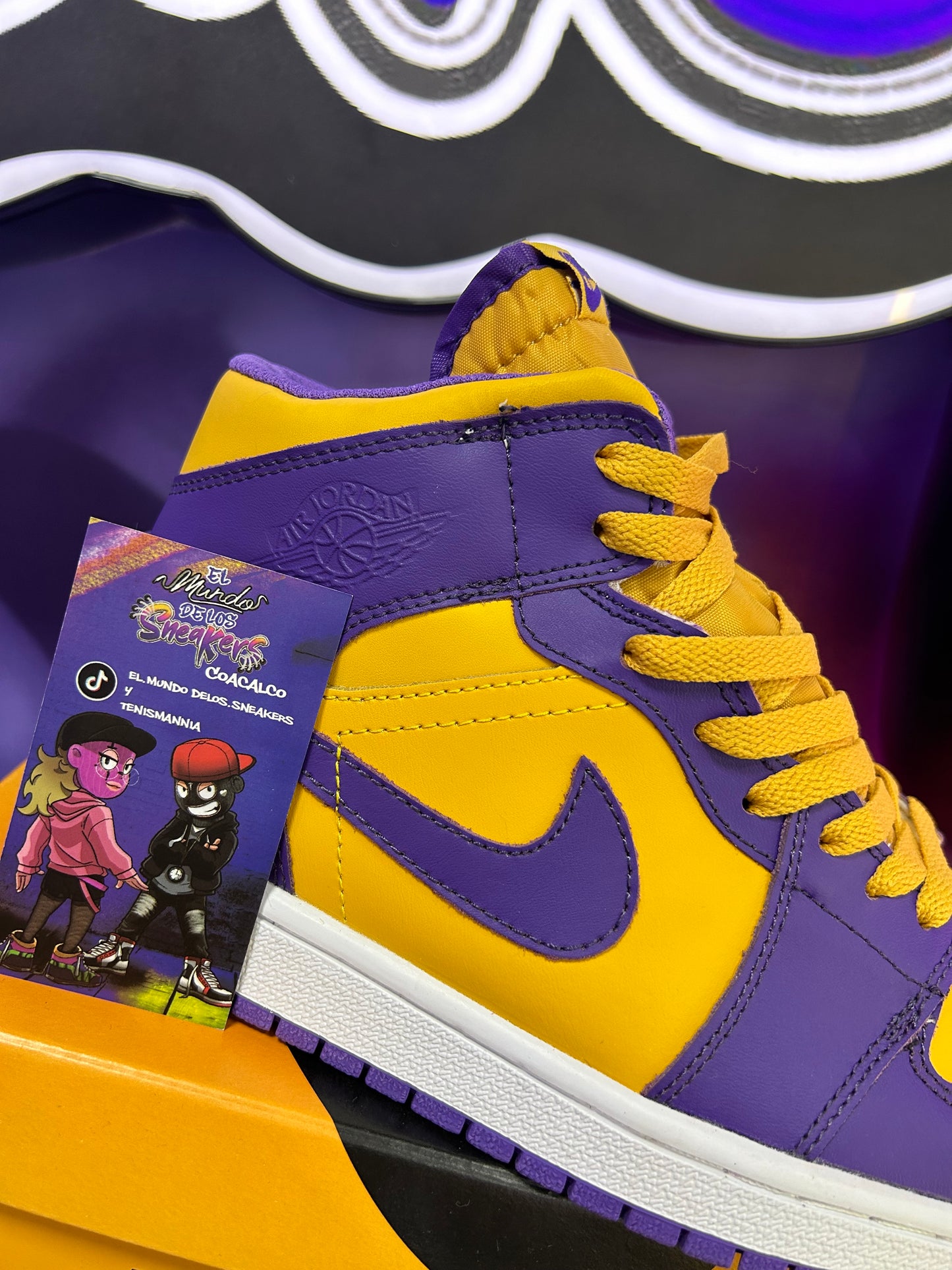 Retro 1 Lakers