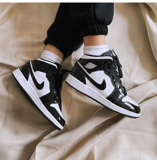 Retro 1 Carbon